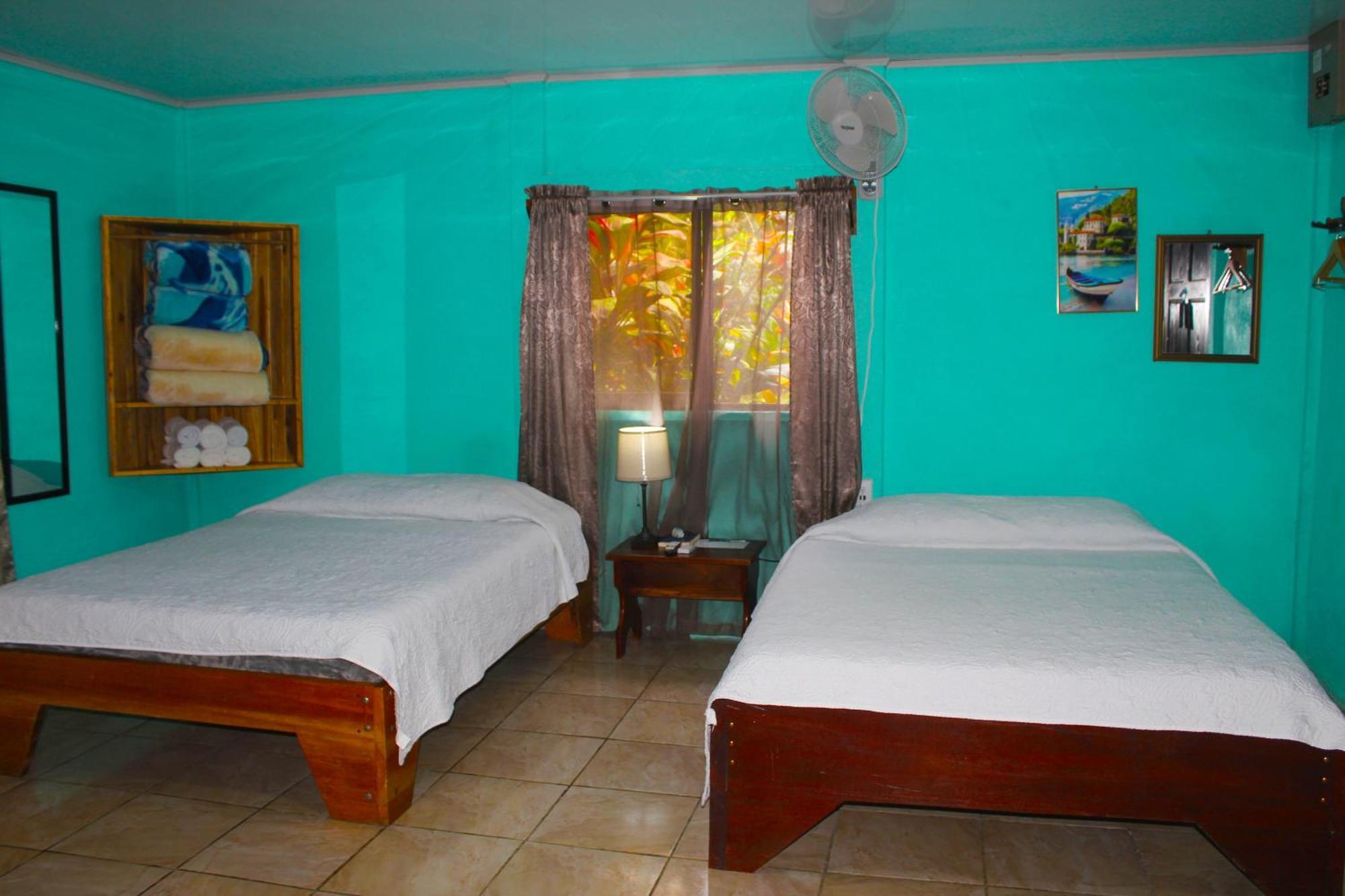 Posada Rio Celeste La Amistad Bed & Breakfast Exterior photo