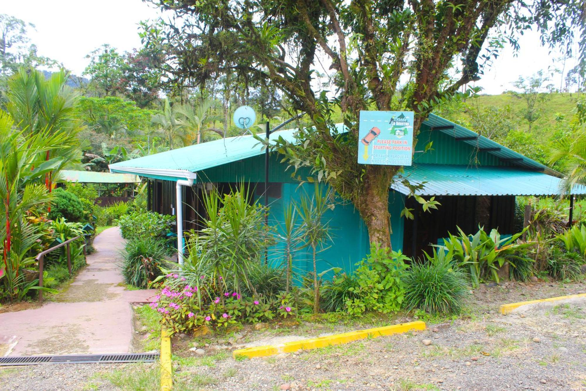 Posada Rio Celeste La Amistad Bed & Breakfast Exterior photo